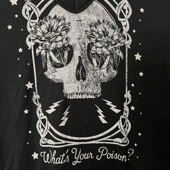 Express One Eleven Womens Skull T‎ Shirt Size XS  Criss Cross V Neck Grunge Goth - Picture 3 of 6